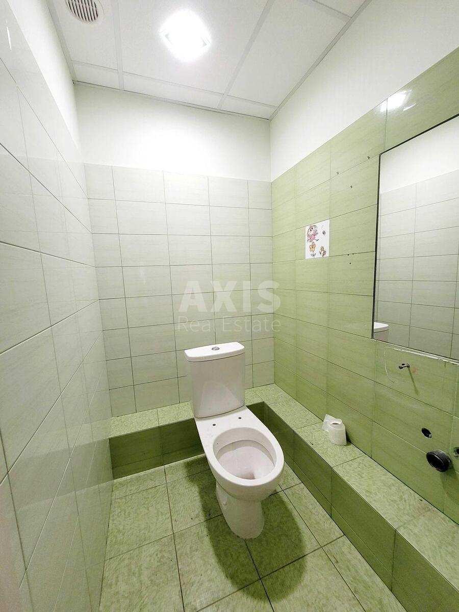 Trade object vul. Solom'jans'ka 15А, 600m24