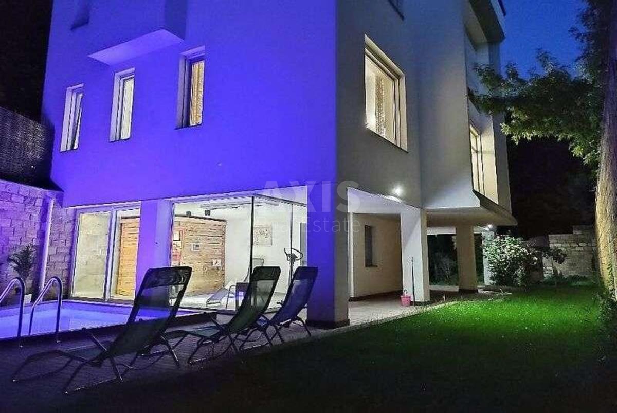 House vul. Krasnodons'ka, 630m2, Kyiv city0