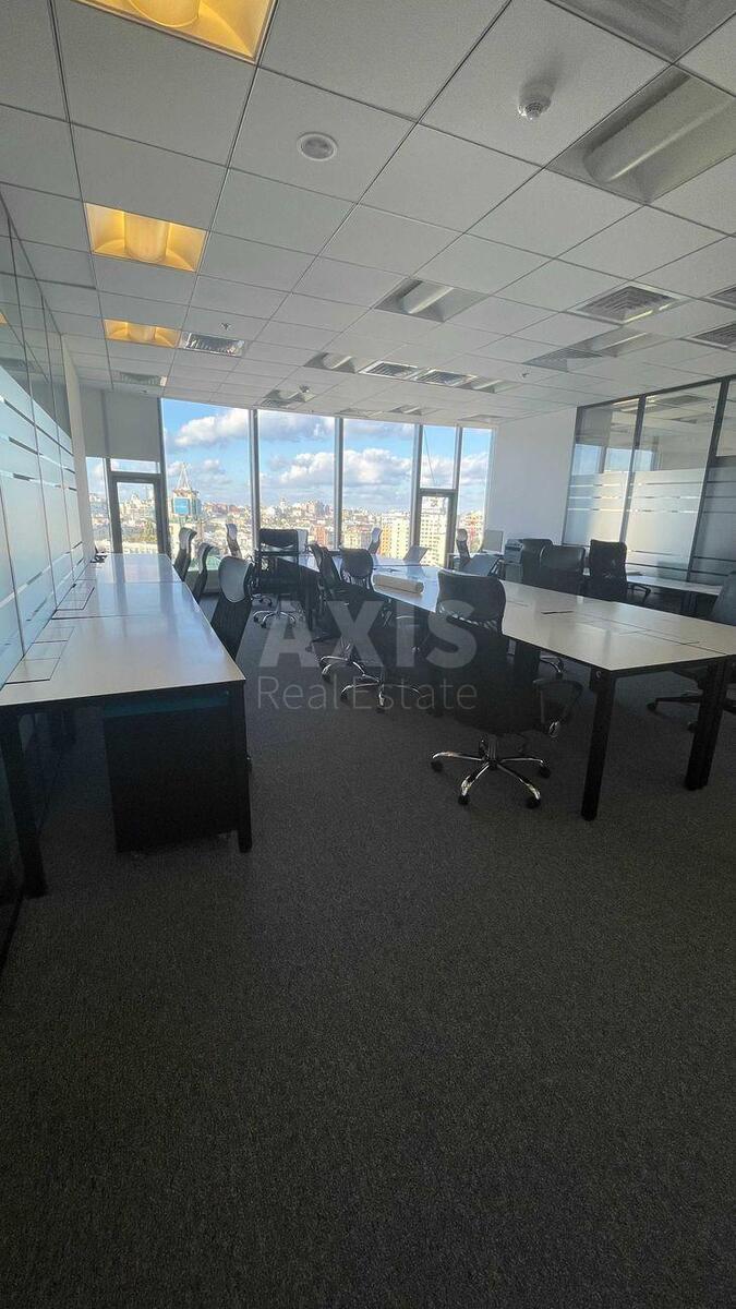Office pl. Sportyvna 1А, 350m21