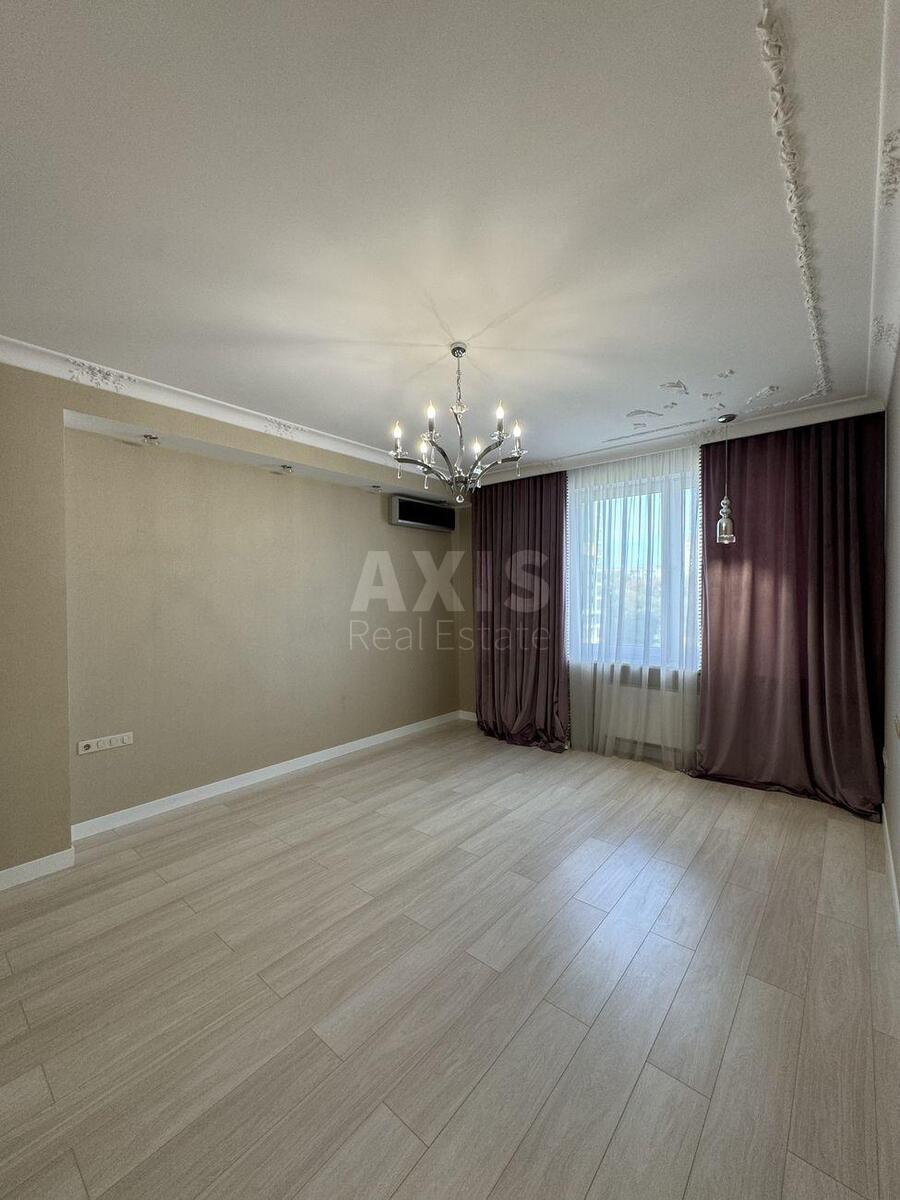 3к квартира ул. Вышгородская 4510