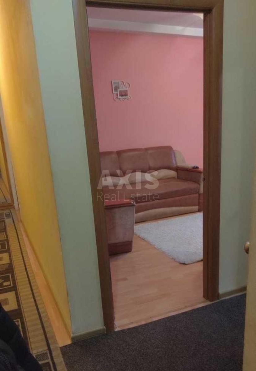 3k apartment vul. Vos'mogo Bereznja 73