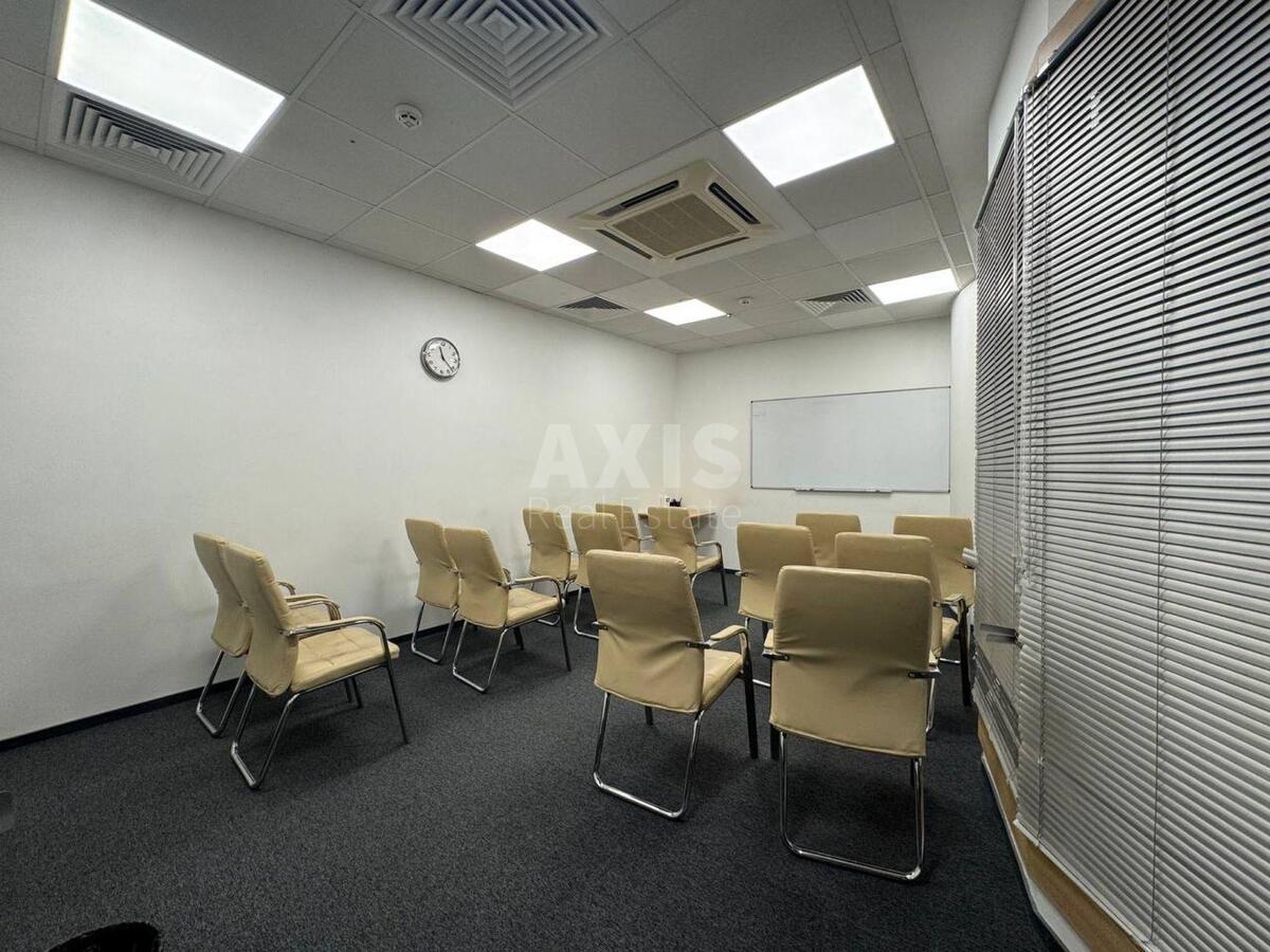 Office pr-t Peremogy 26, 468m212