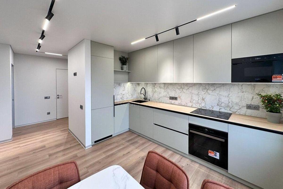 2k apartment vul. Saperno-Slobids'ka 22