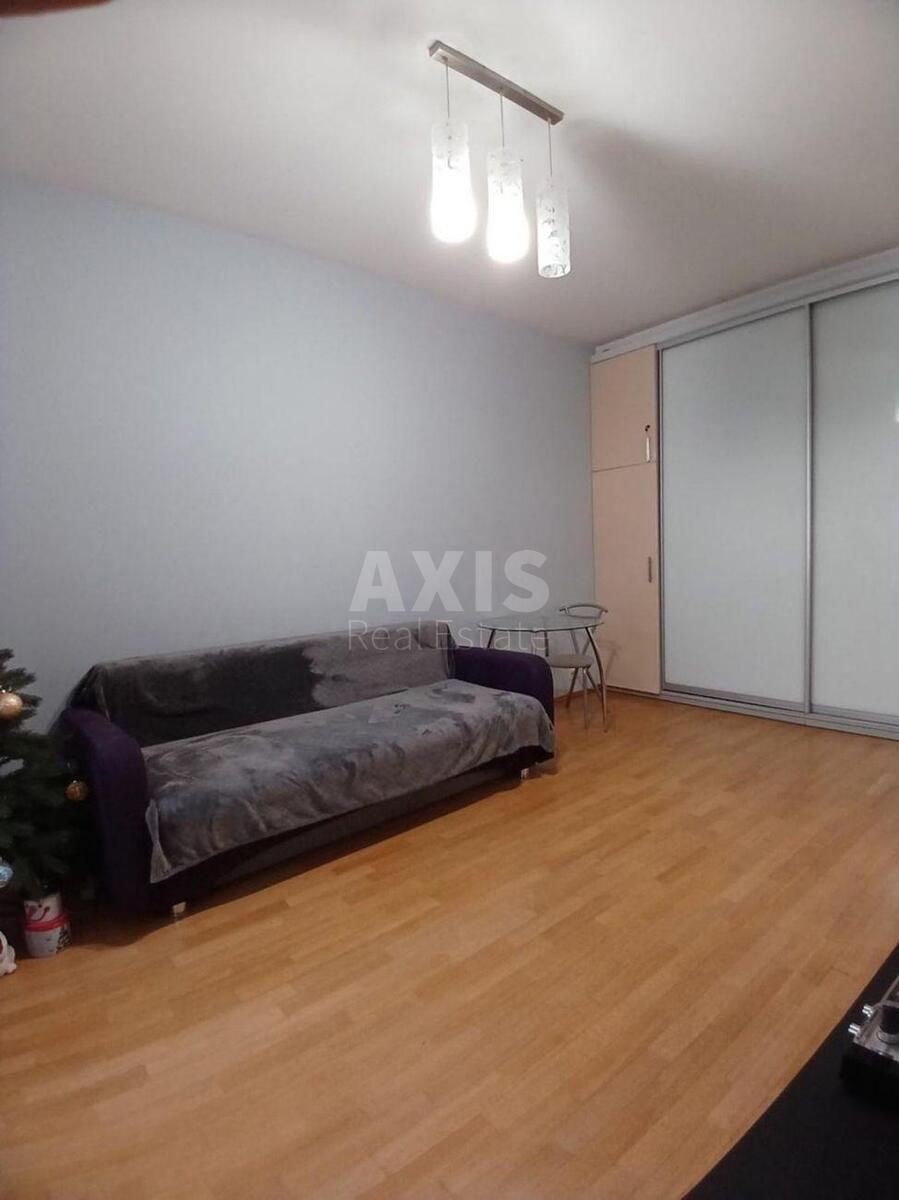 1k apartment vul. Kyrylivs'ka 37