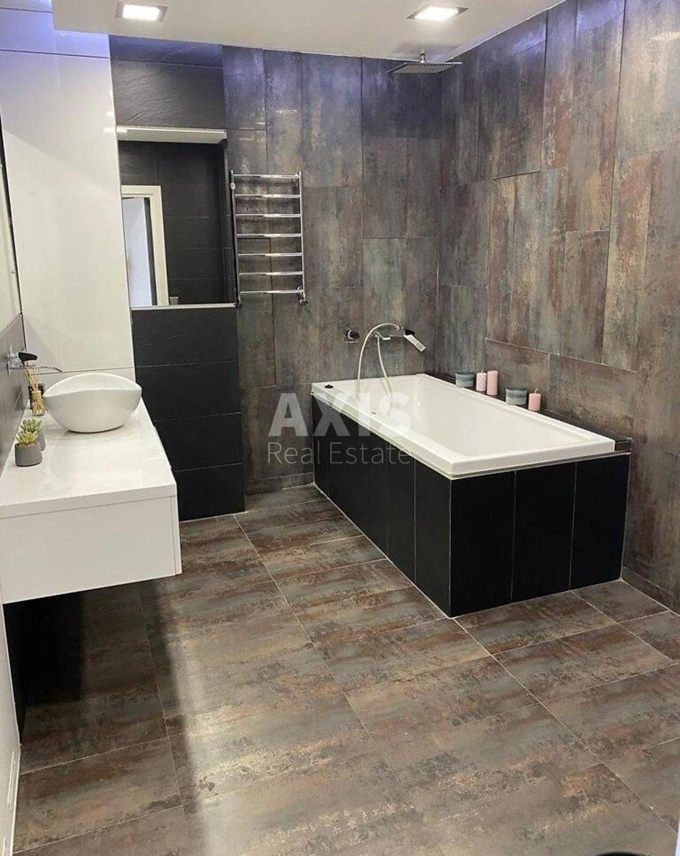 2k apartment vul. Lypkivs'kogo Vasylja Mytropolyta 184