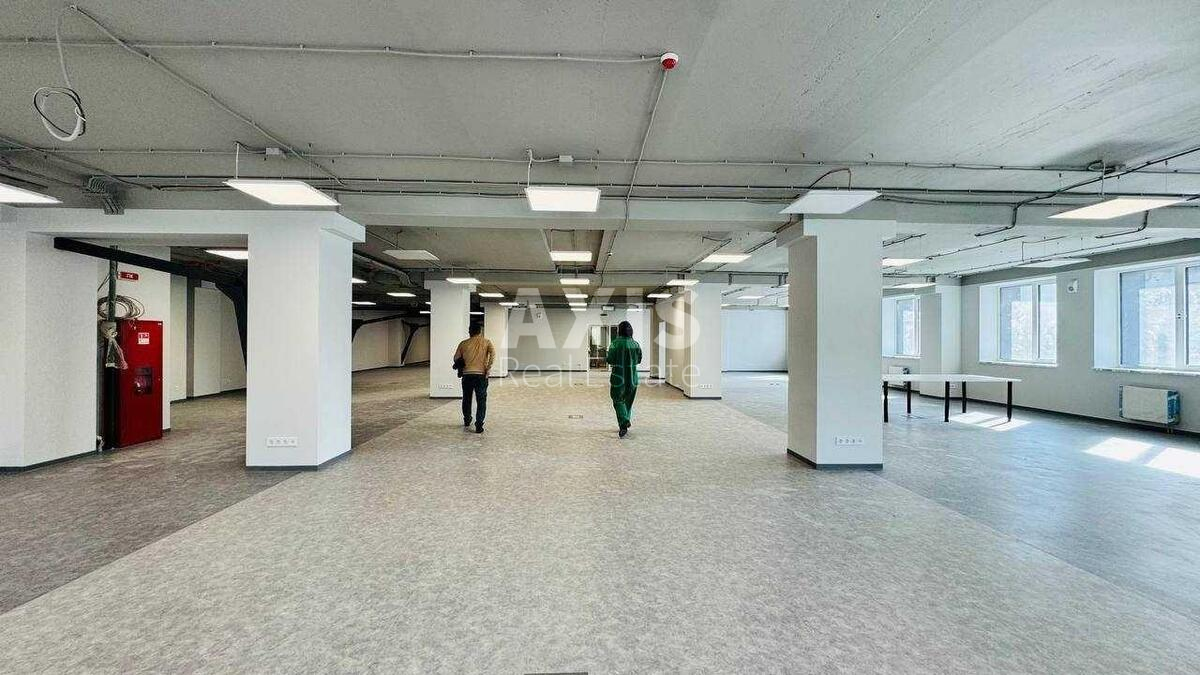 Office vul. Pochajnyns'ka 38/44, 500m24