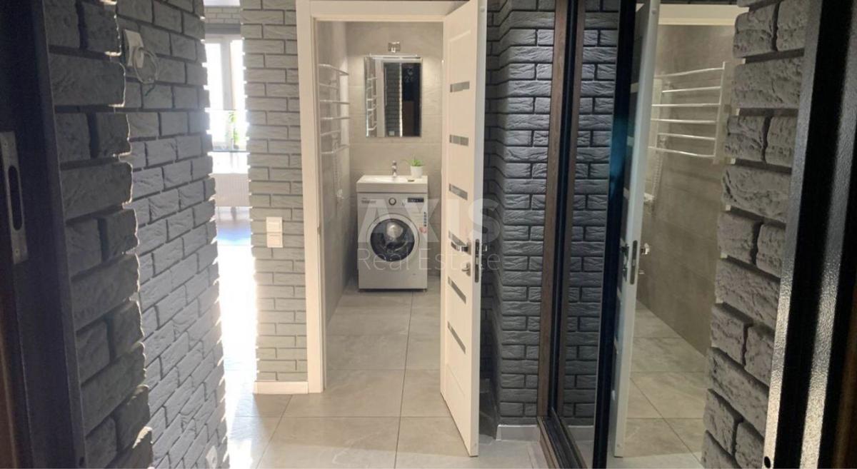 3k apartment vul. Zarichna 163