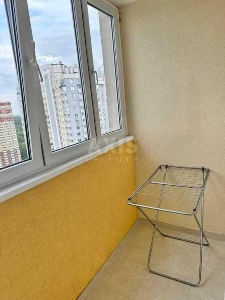 1к квартира пр-т Глушкова Академика 9В6
