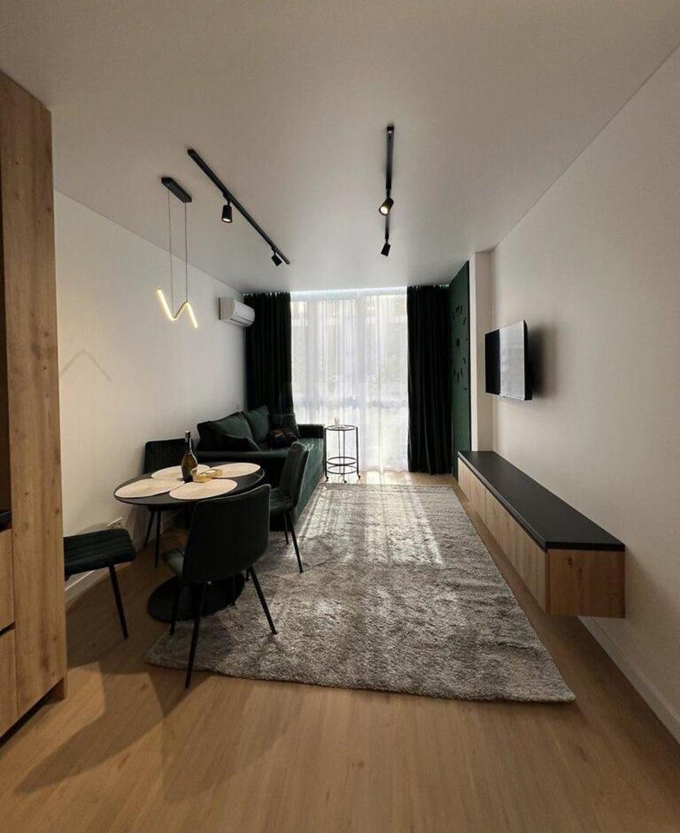 1k apartment vul. Saljutna 2Б3