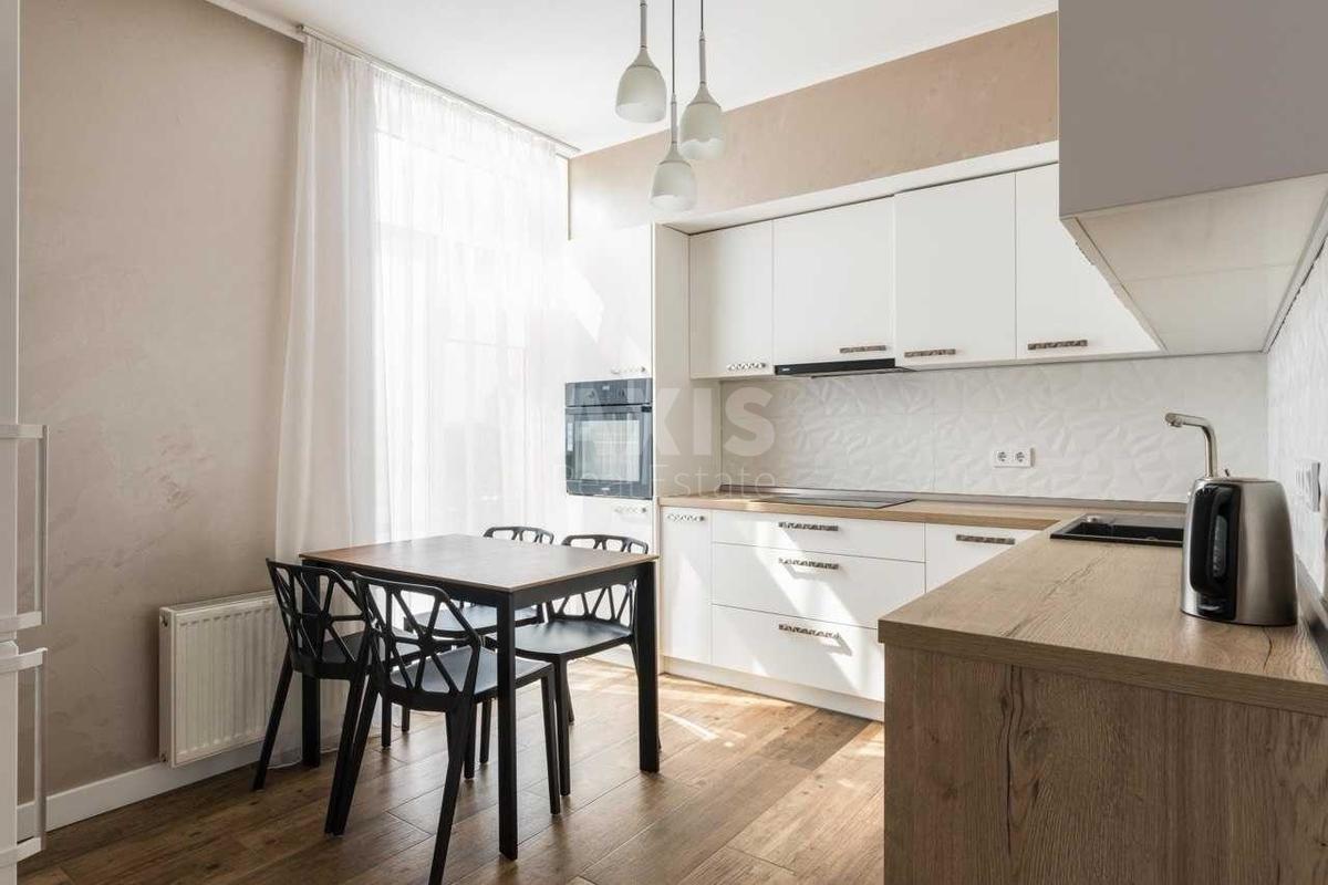 3k apartment vul. Lypy Jurija 6