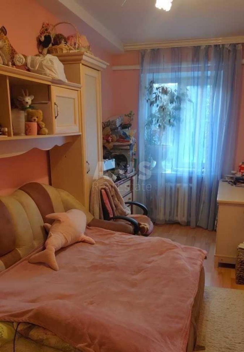 3k apartment vul. Vos'mogo Bereznja 70