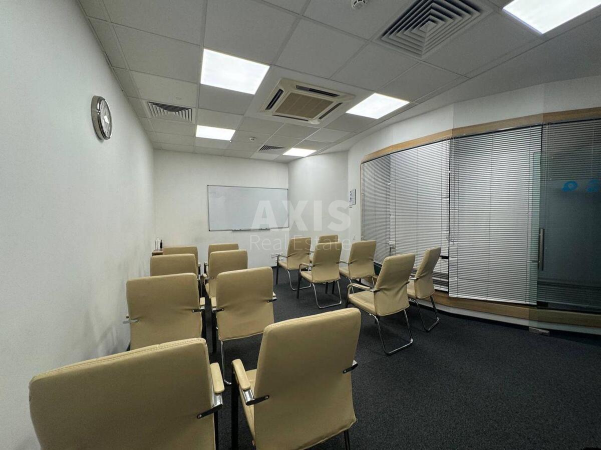 Office pr-t Peremogy 26, 468m29