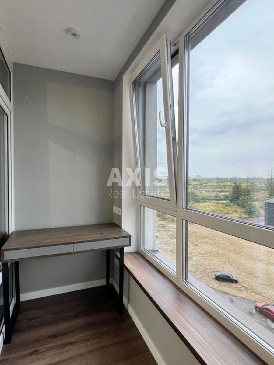 1k apartment vul. Rodyny Kristeriv 18/66