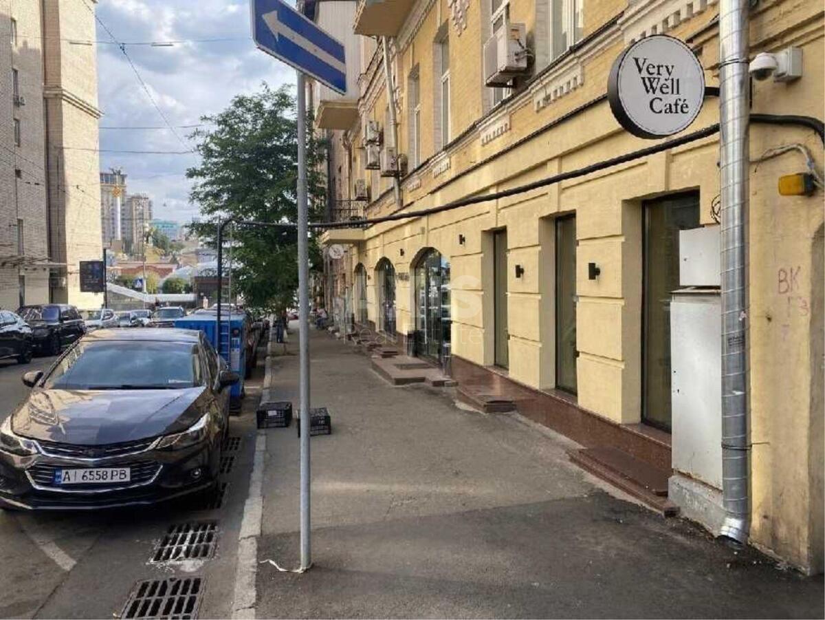 Объект питания ул. Малая Житомирская 3/4, 500м22