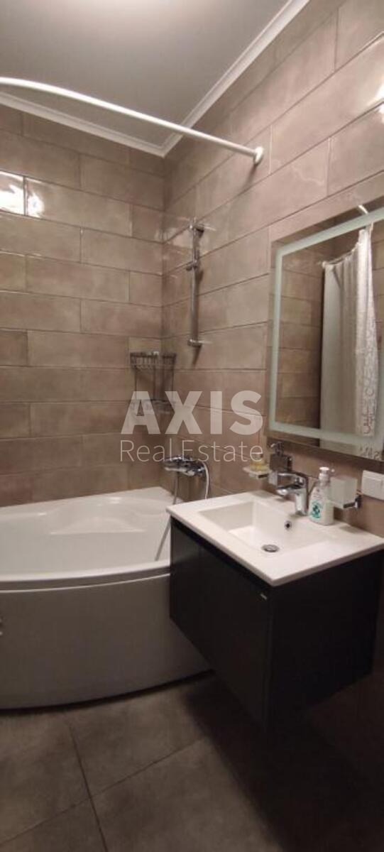 1k apartment vul. Zhyljans'ka 685