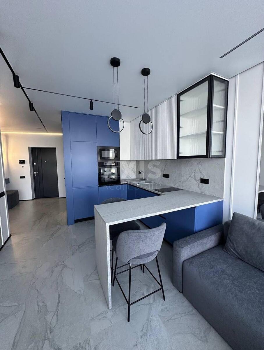 2k apartment nab. Dniprovs'ka 18