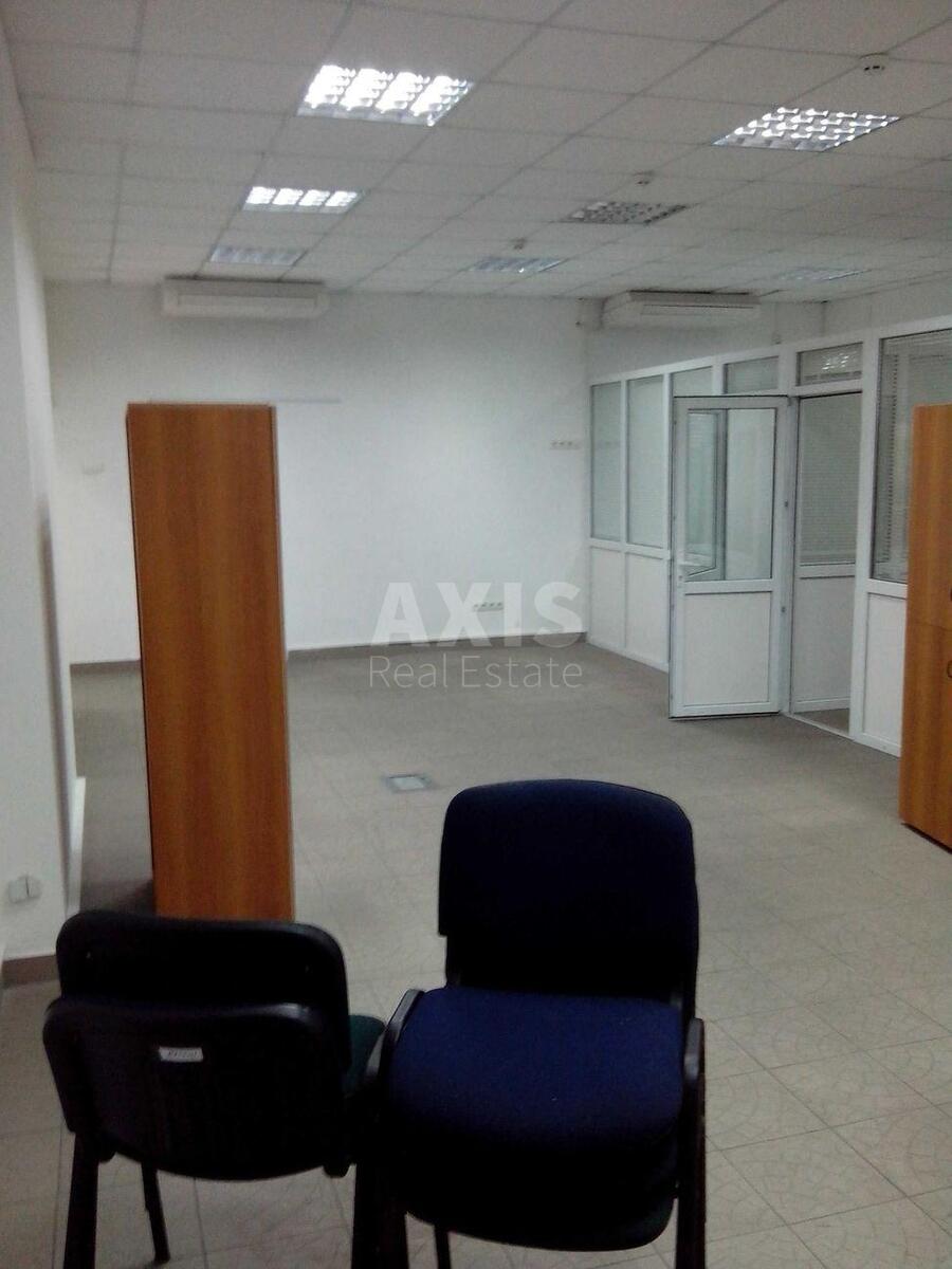 Office pr-t Bazhana Mykoly 30, 202m21