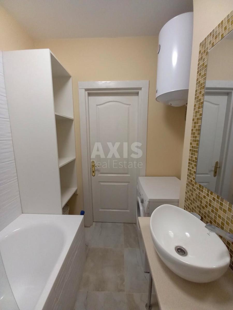 1k apartment pr-t Komarova Kosmonavta 138