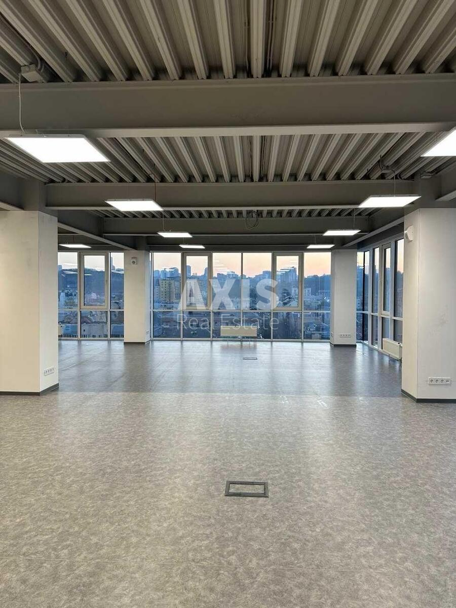 Office vul. Pochajnyns'ka 38/44, 500m25