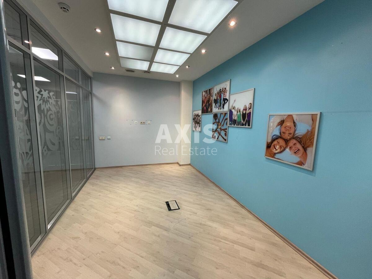 Office vul. Degtjarivs'ka 27Т, 700m2542830