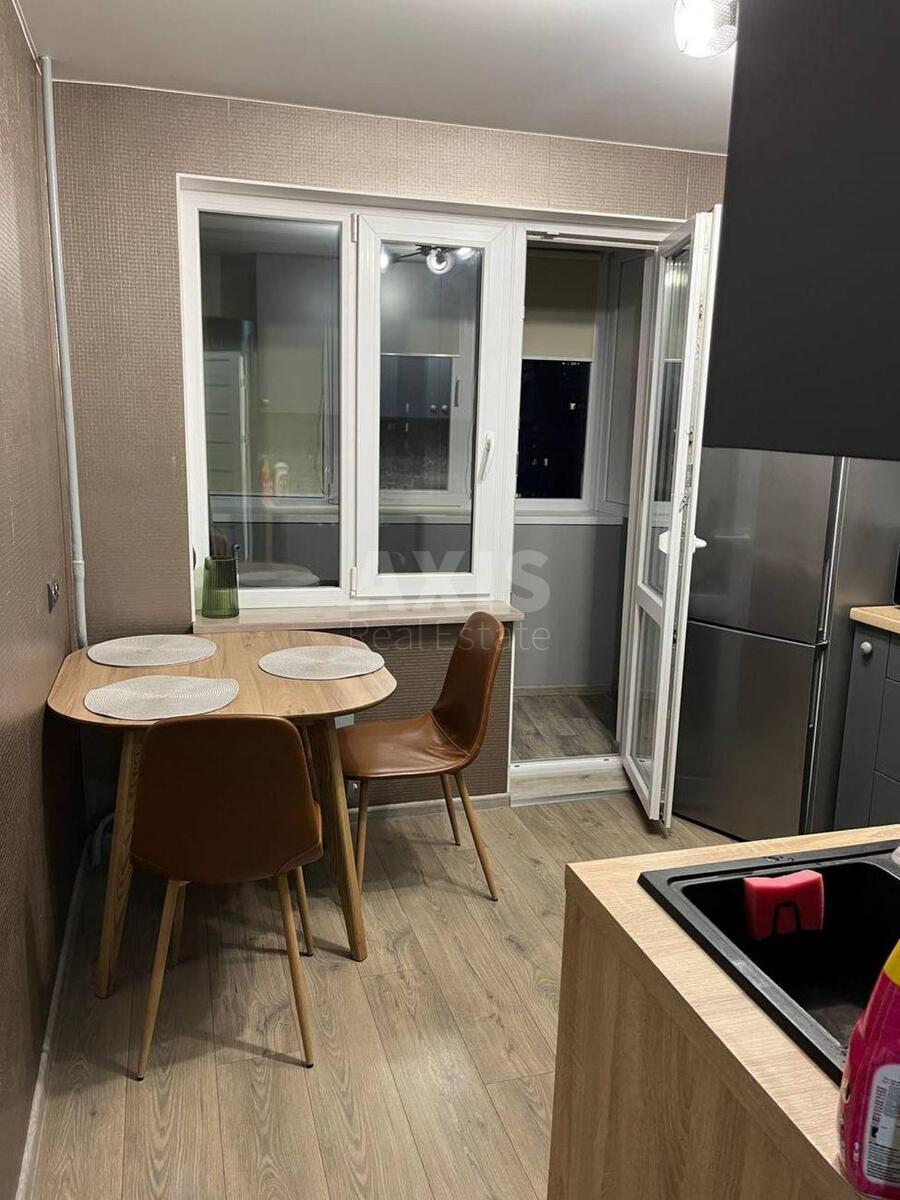 2k apartment pr-t Obolons'kyj 1310
