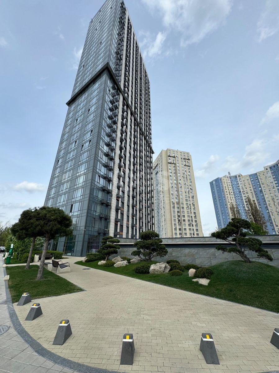 2k apartment vul. Zabolotnogo Akademika 15