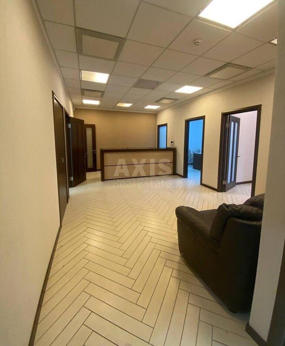 Office vul. Rustaveli Shota 44, 132m2641010