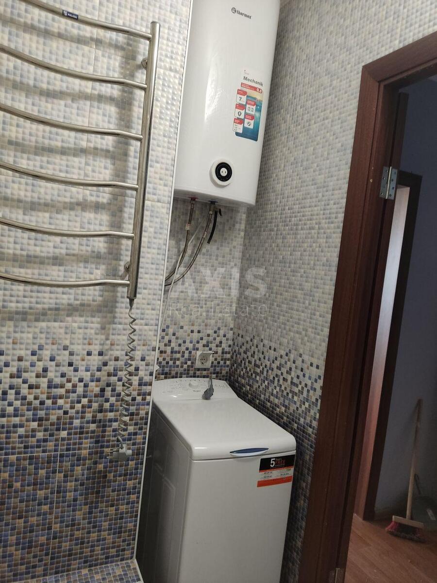 1k apartment vul. Rusovoi' Sofii' 5Б4