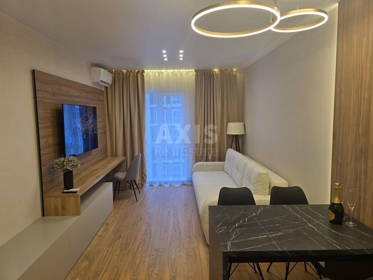 2k apartment vul. Myhajla Maksymovycha 242