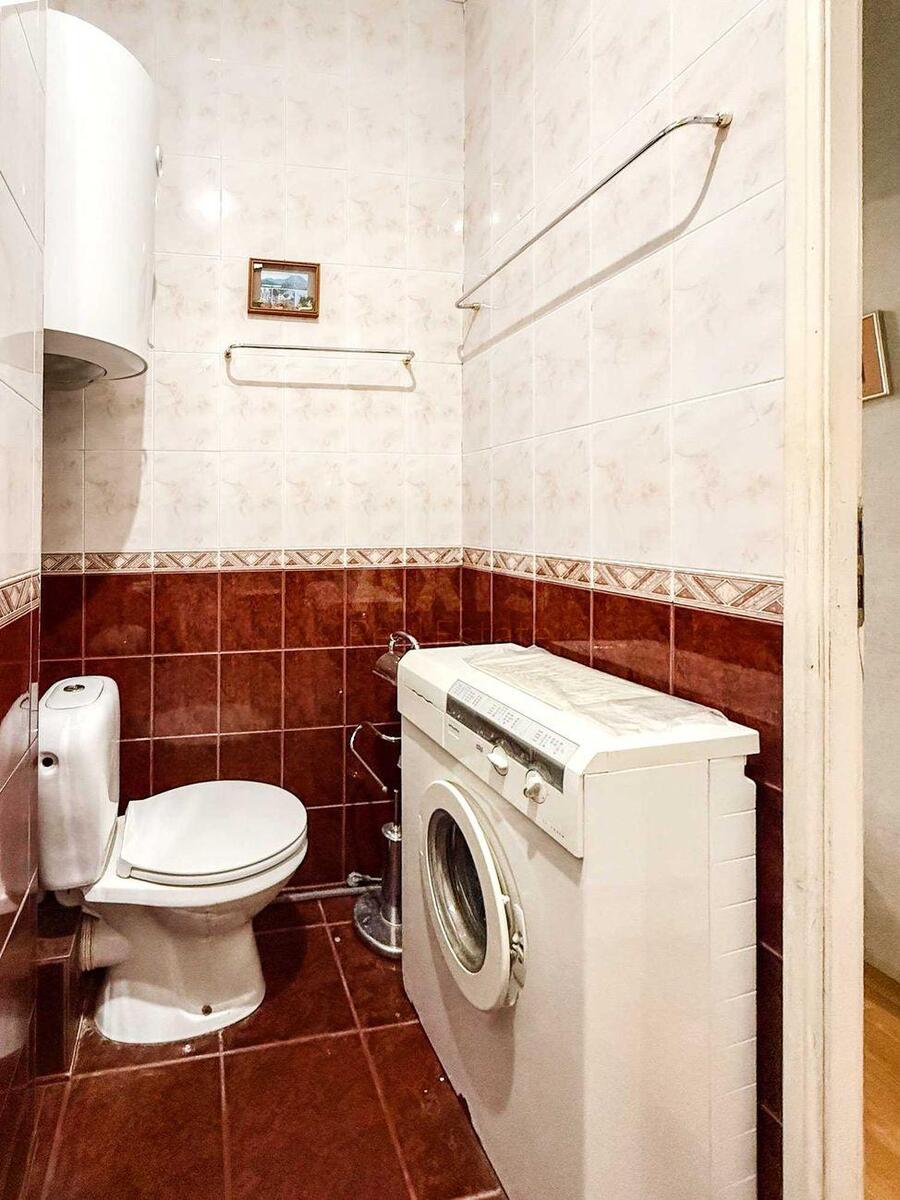 2k apartment vul. V'jacheslava Lypyns'kogo 310