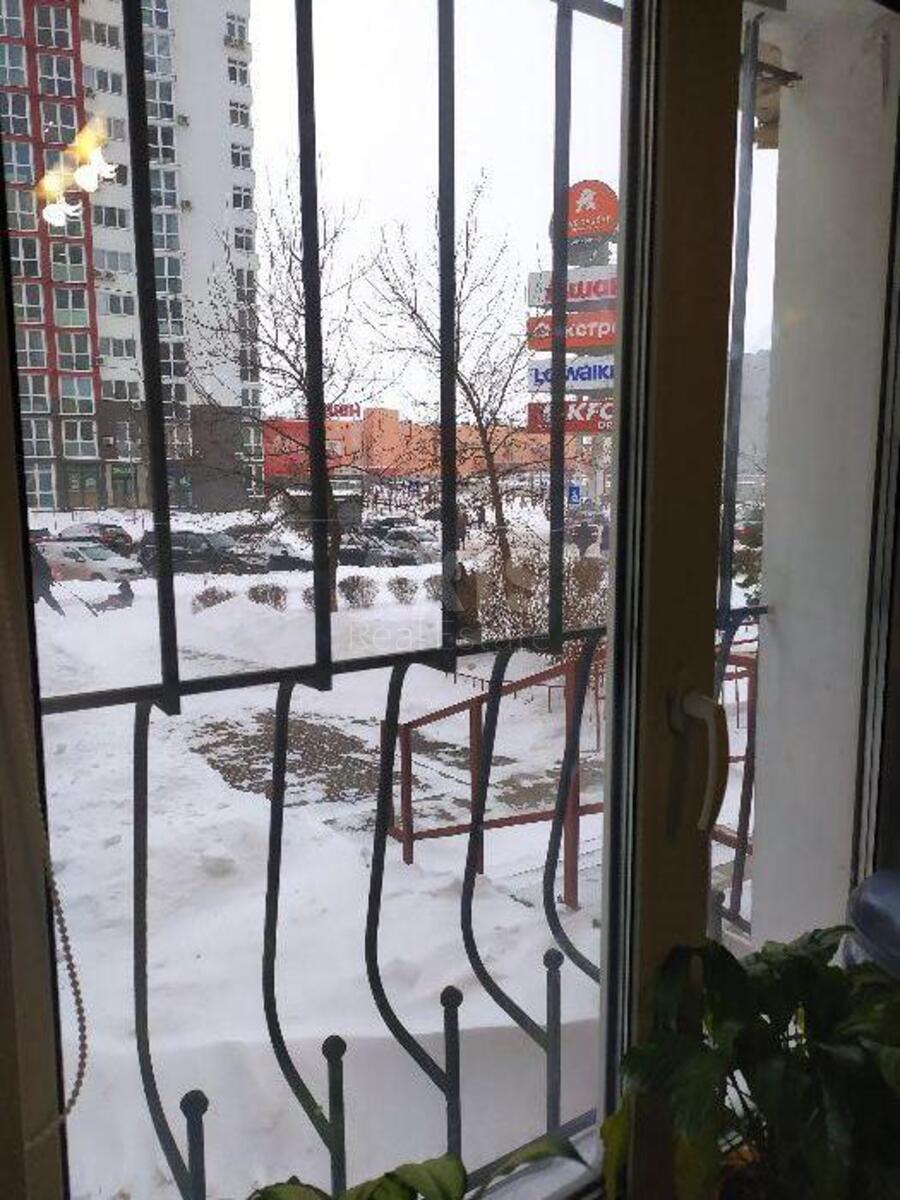 1k apartment vul. Dragomanova 1К4