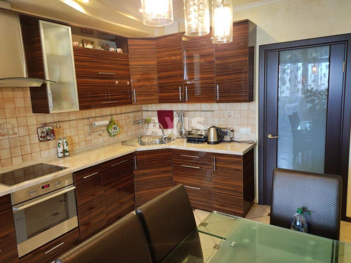3к квартира ул. Ушакова Николая 1В544420