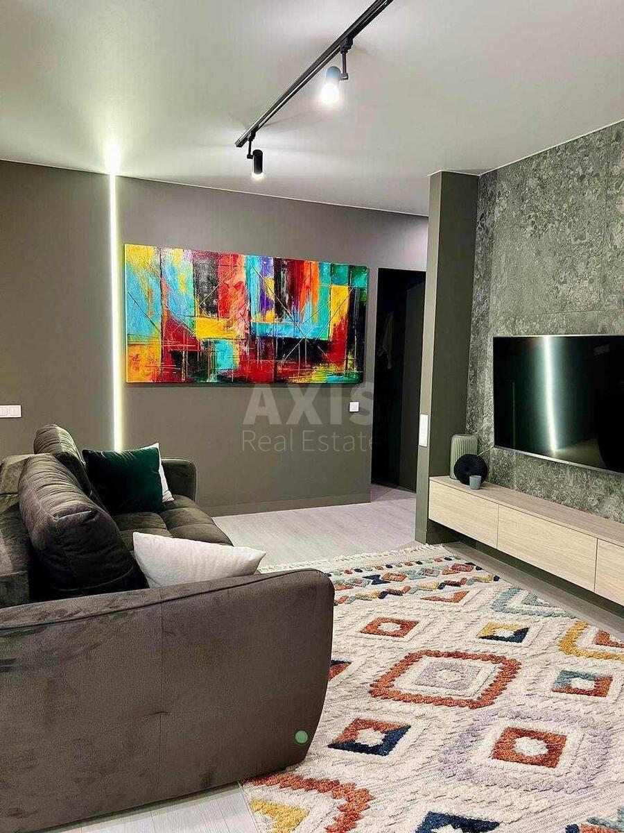 3k apartment vul. Lypy Jurija 63