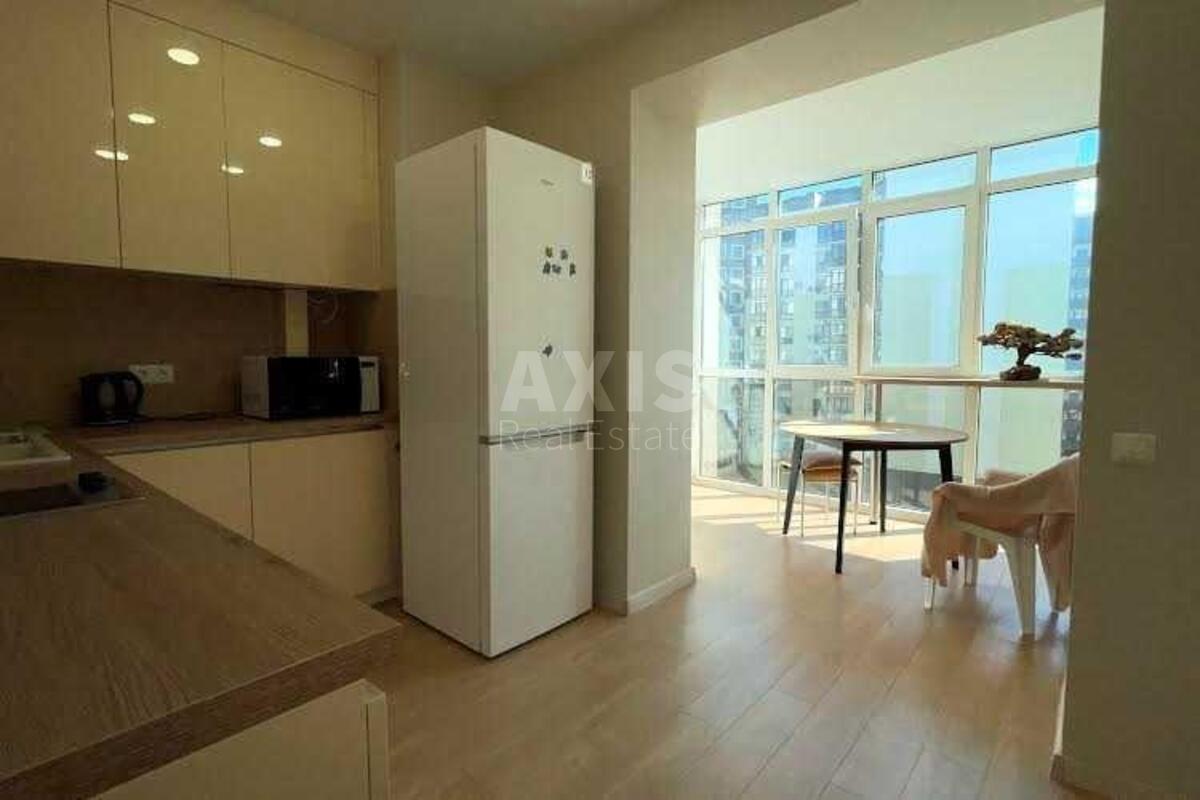 1k apartment vul. Radystiv 340