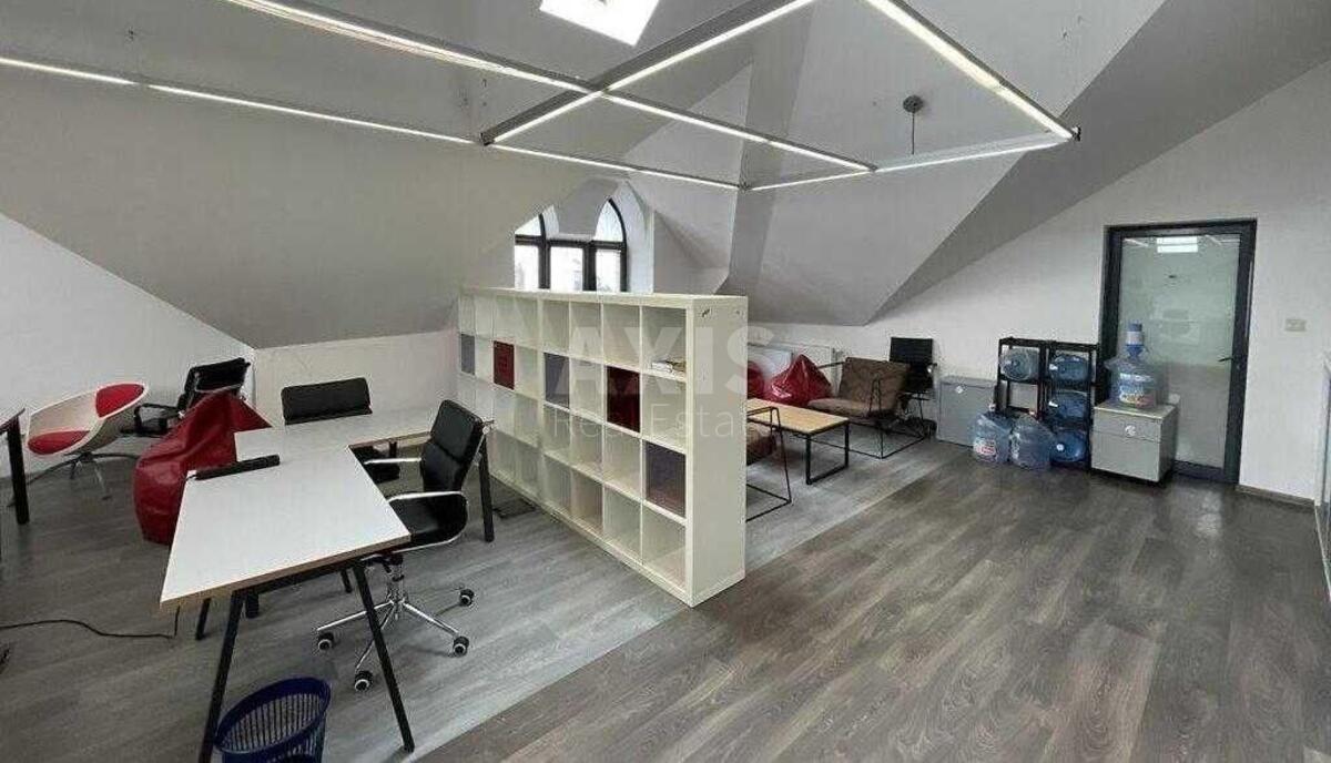 Office vul. Verhnij Val 4, 260m2