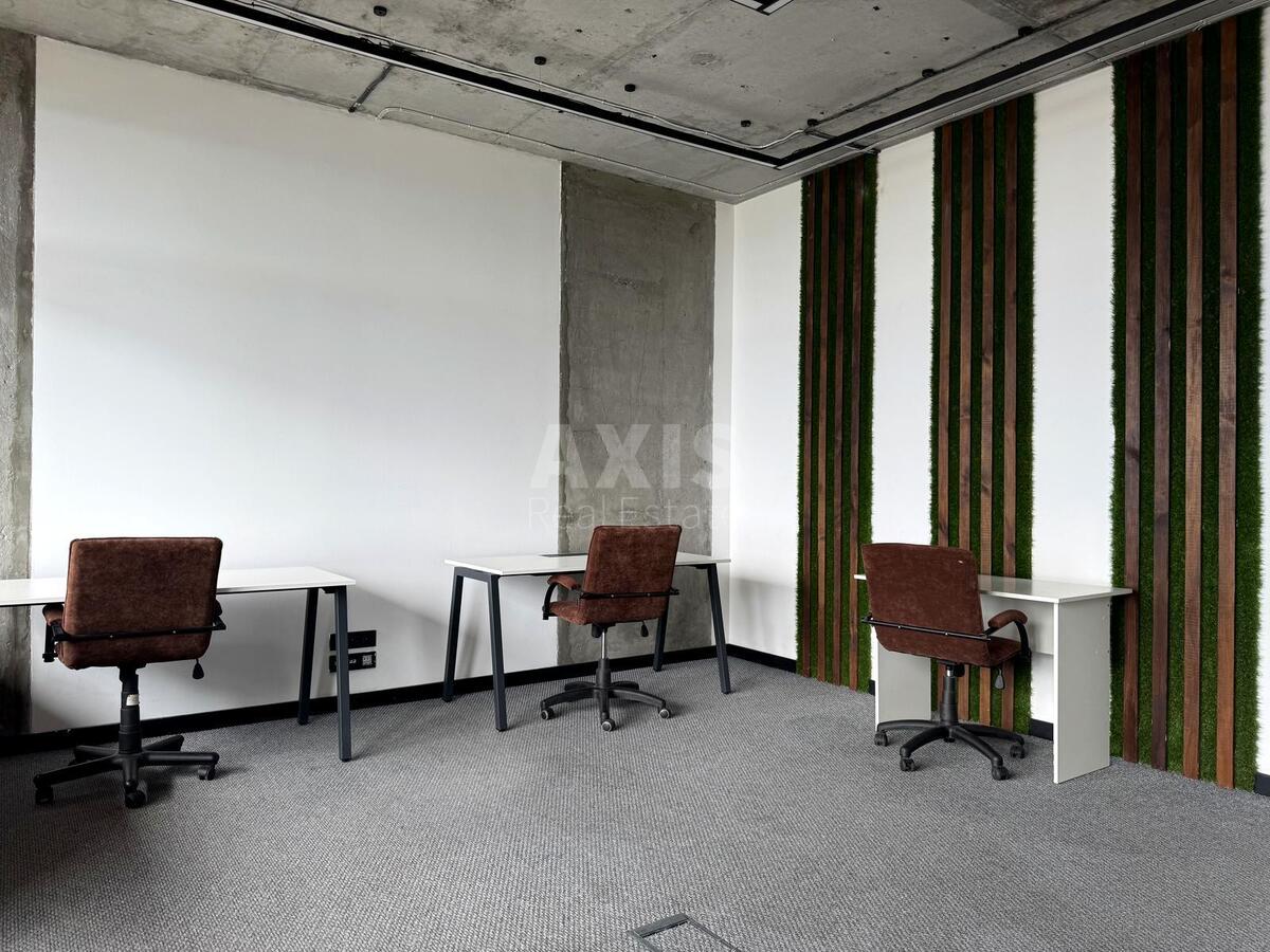 Office vul. Jevgena Konoval'cja 44, 164m2618141
