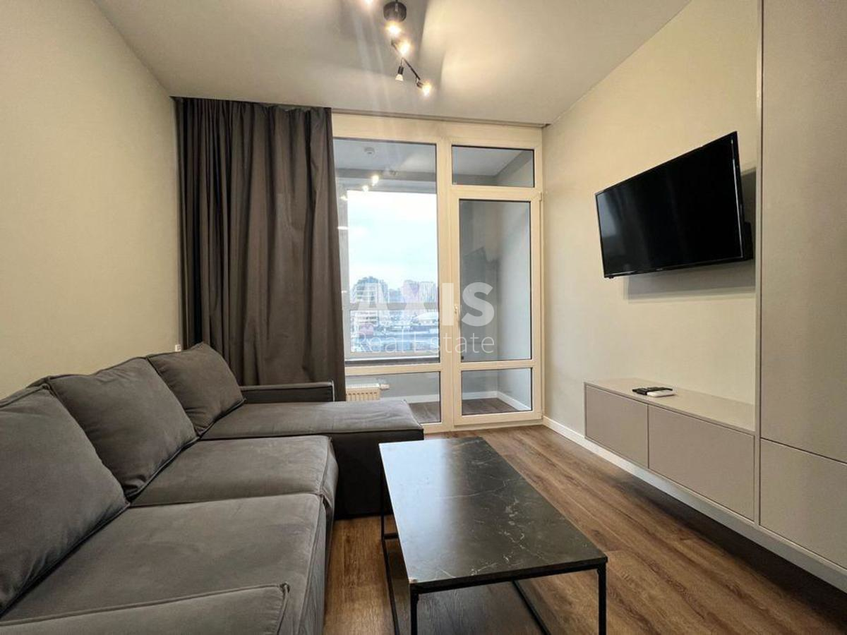 1k apartment vul. Rodyny Kristeriv 18/67