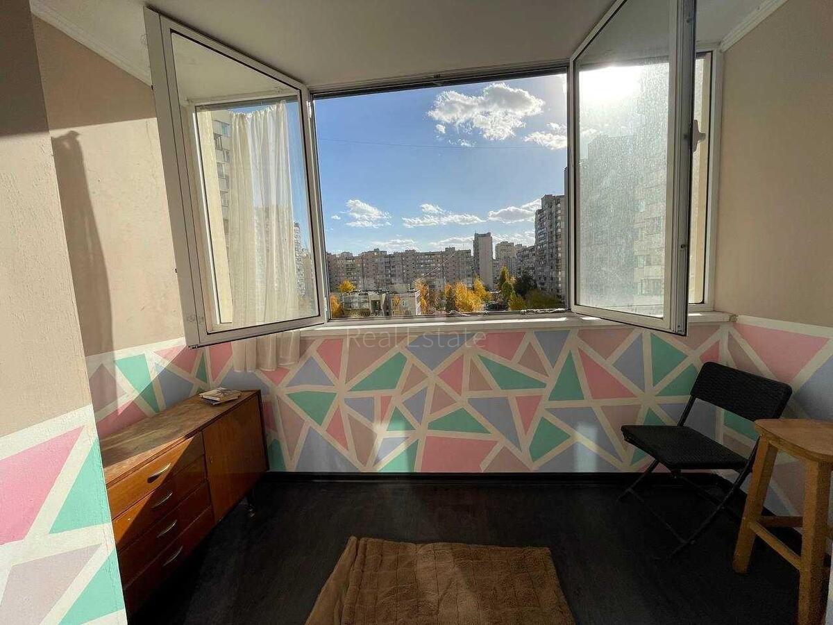 1k apartment pr-t Bazhana Mykoly 260