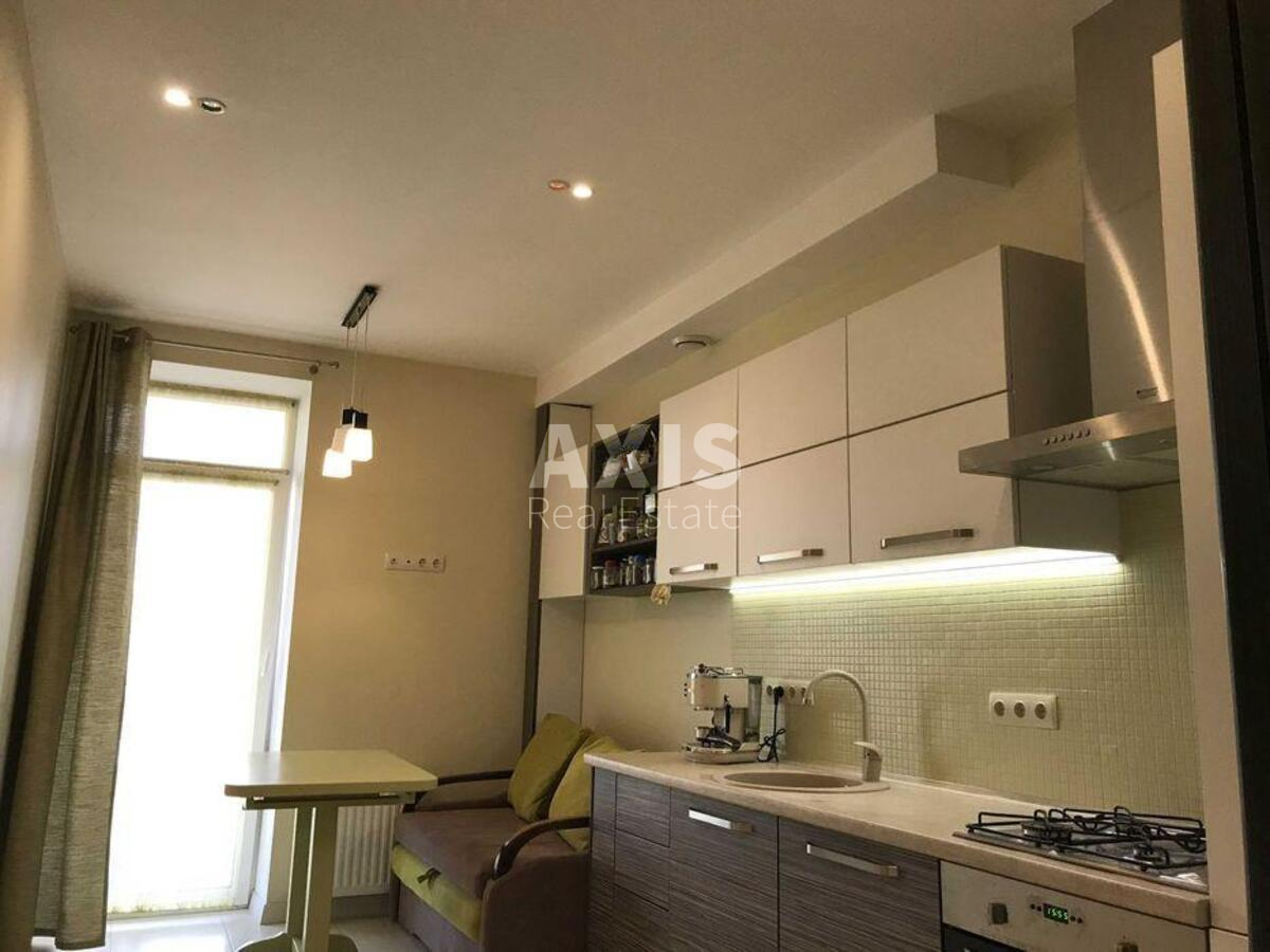 1k apartment vul. Zamkovec'ka 1021