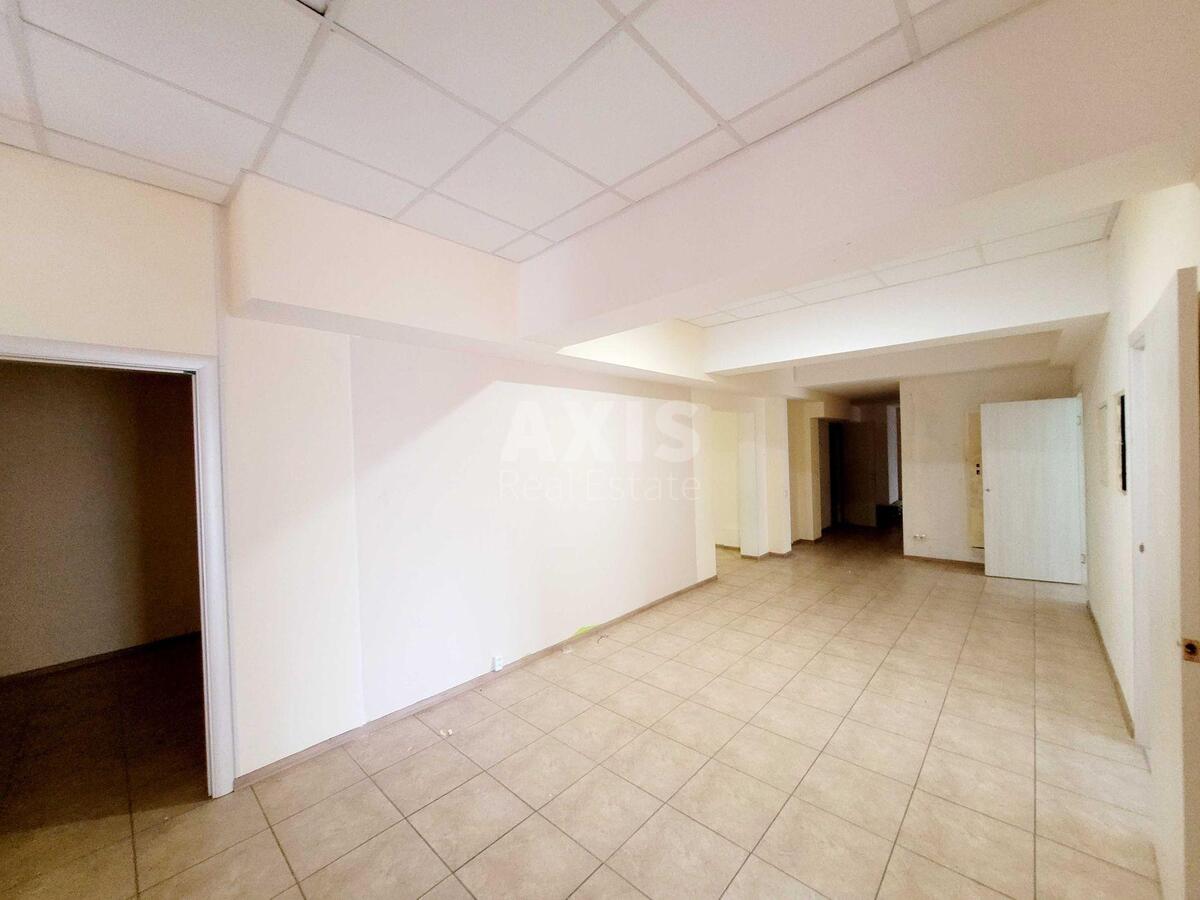 Trade object vul. Solom'jans'ka 15А, 600m23