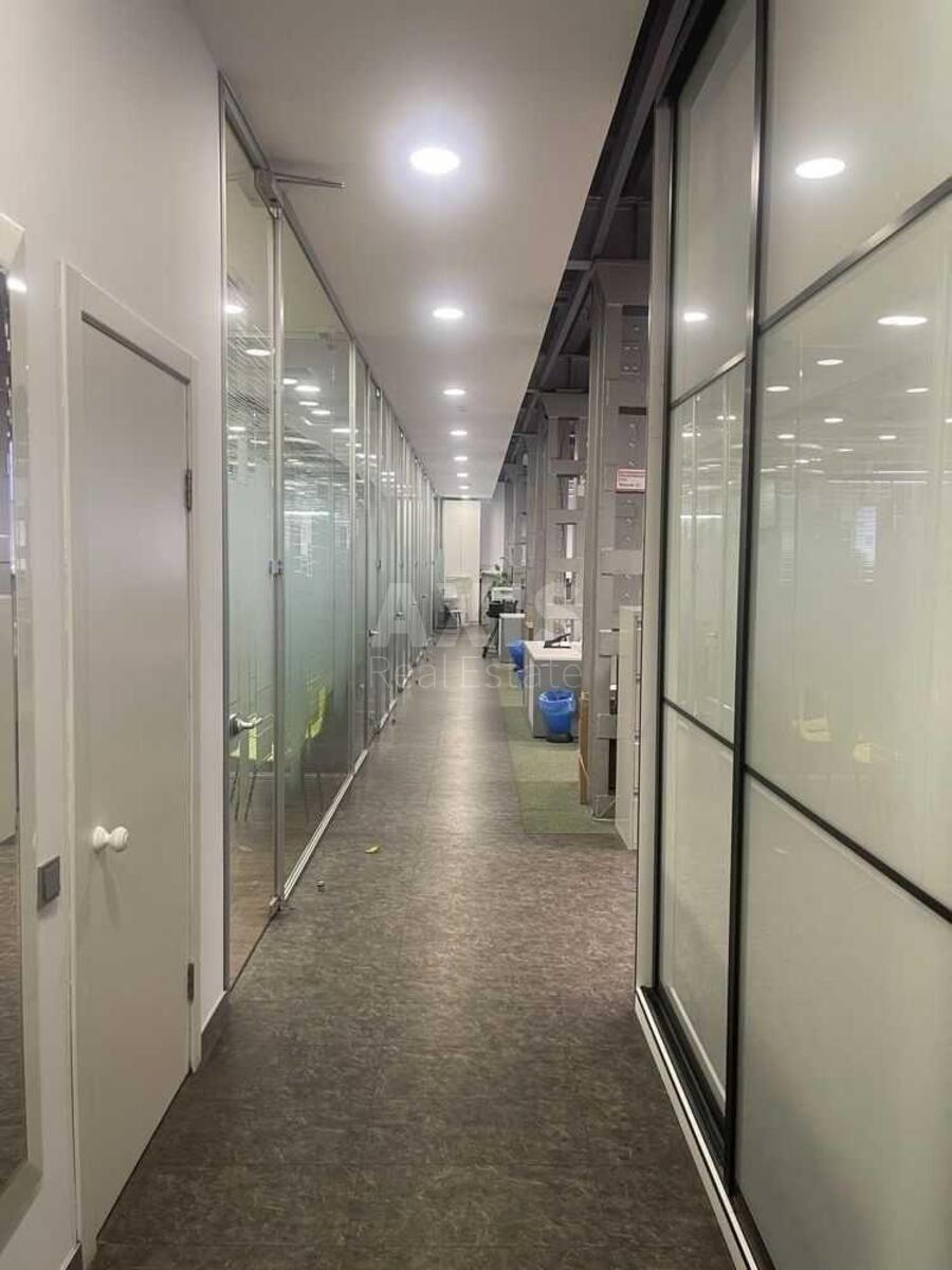 Office vul. Malevycha Kazymyra 86Б, 330m26027010