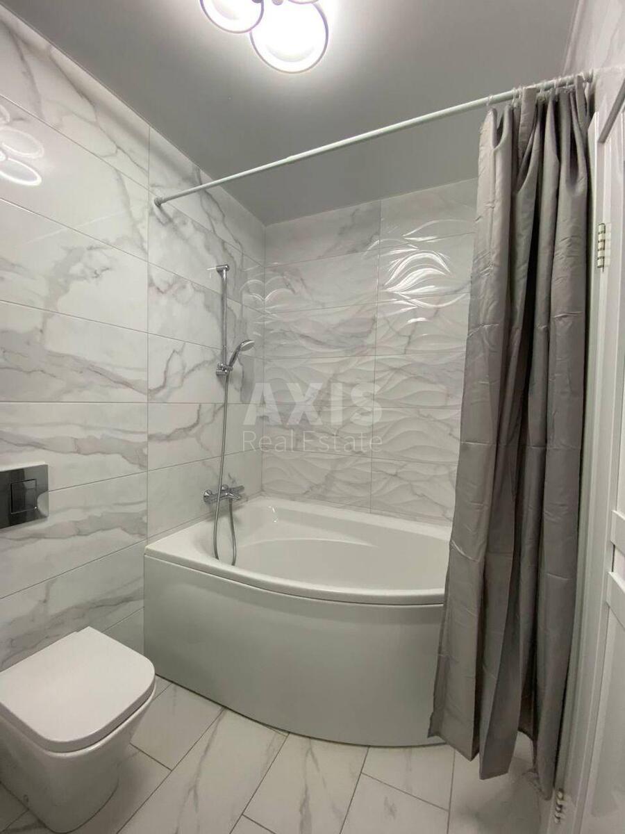 1k apartment pr-t Sobornosti 176372414