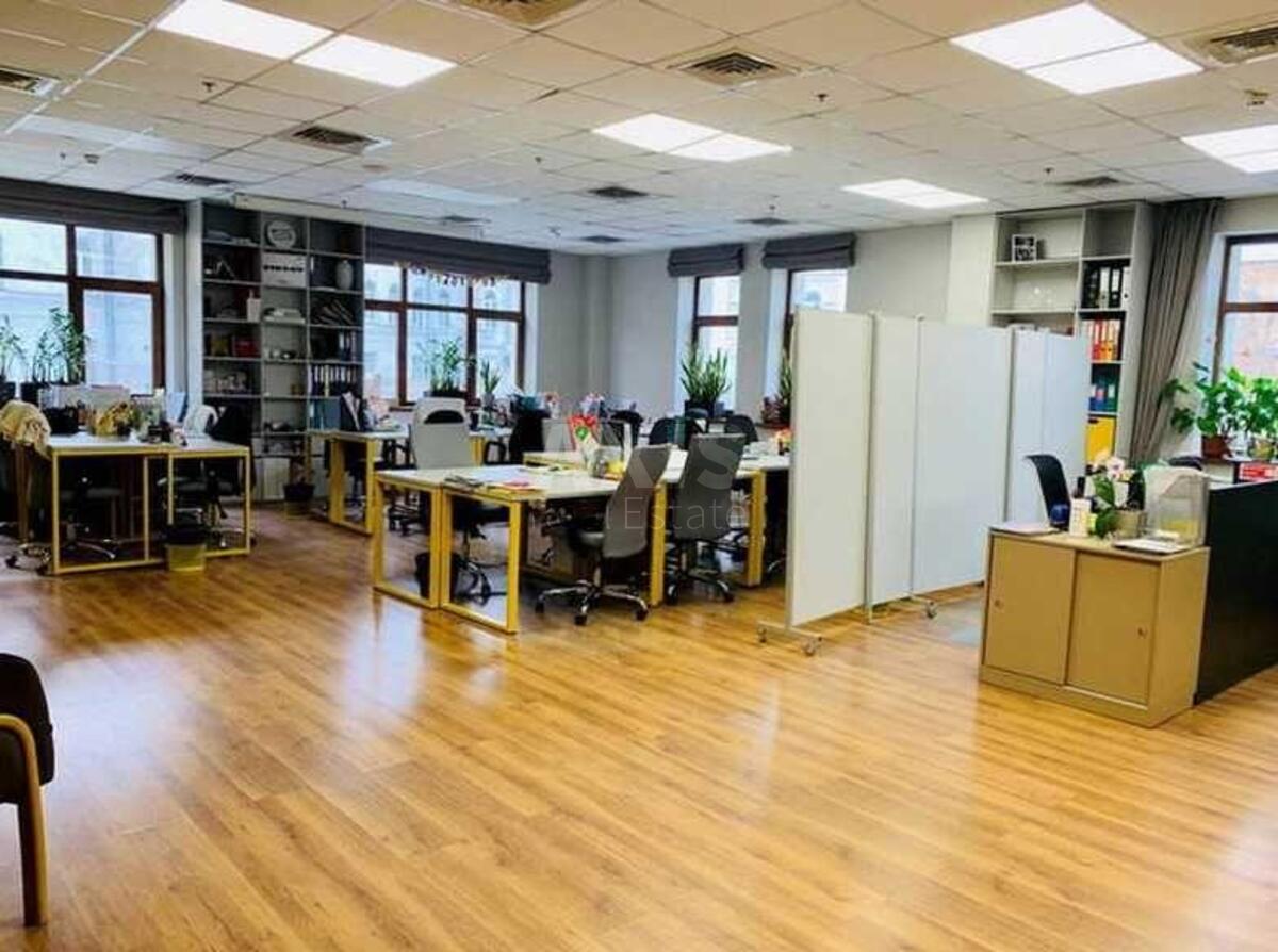 Office vul. Sagajdachnogo Petra 33, 3700m2596001
