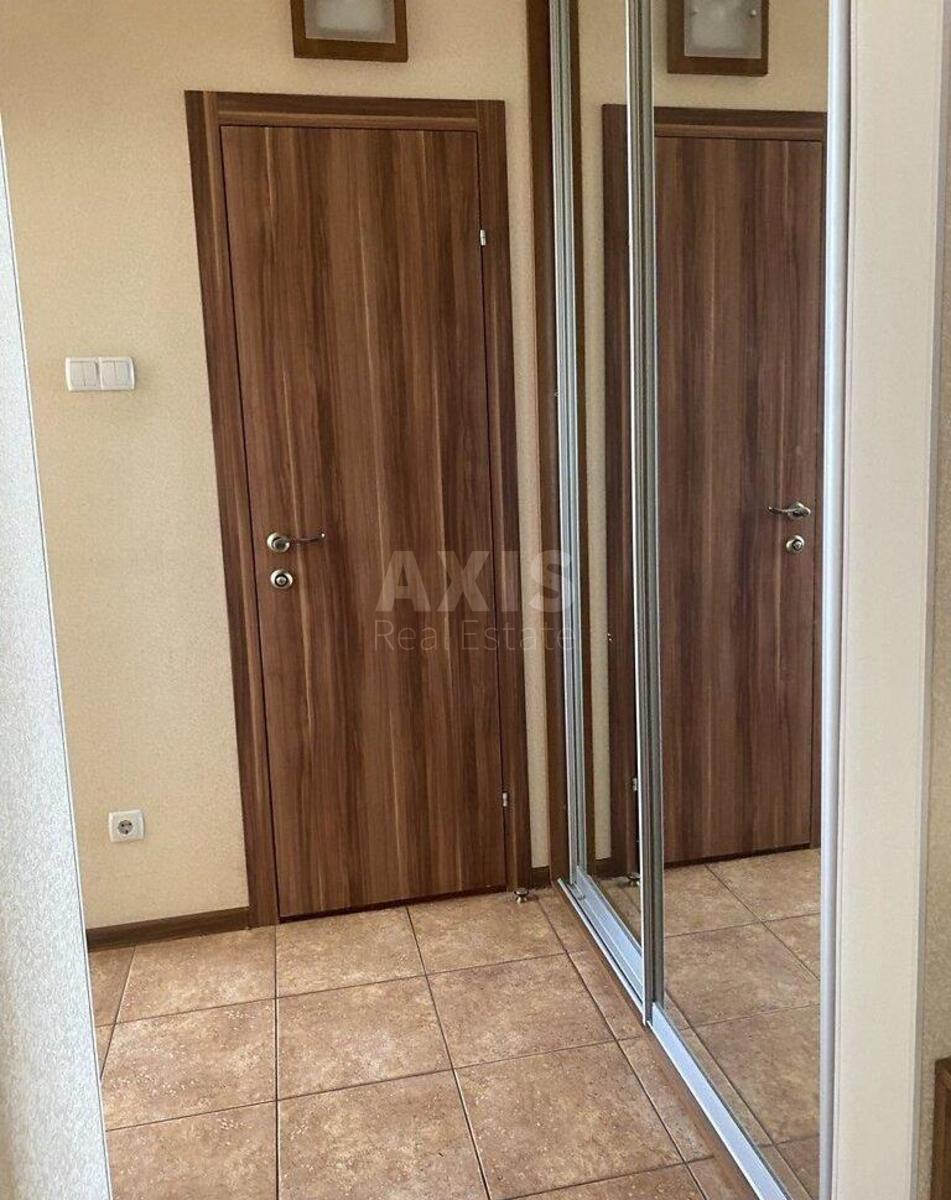 1k apartment vul. Myloslavs'ka 163