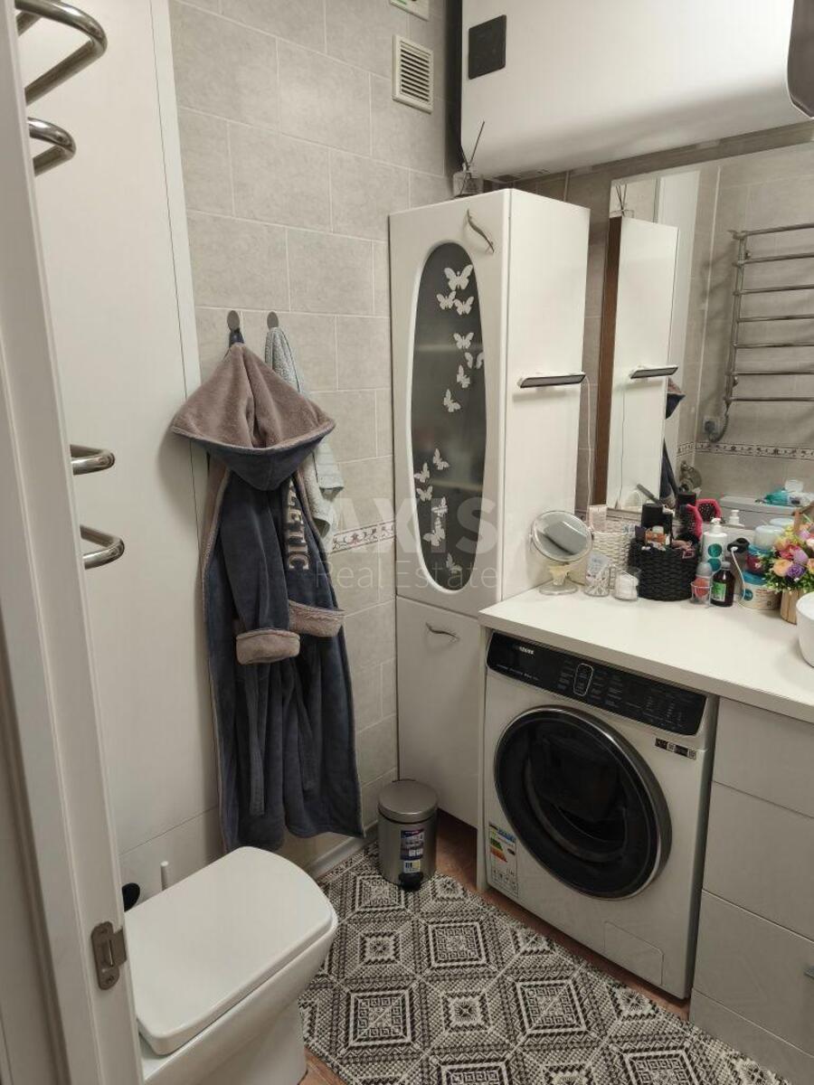 3k apartment vul. Radchenka Petra 276381011