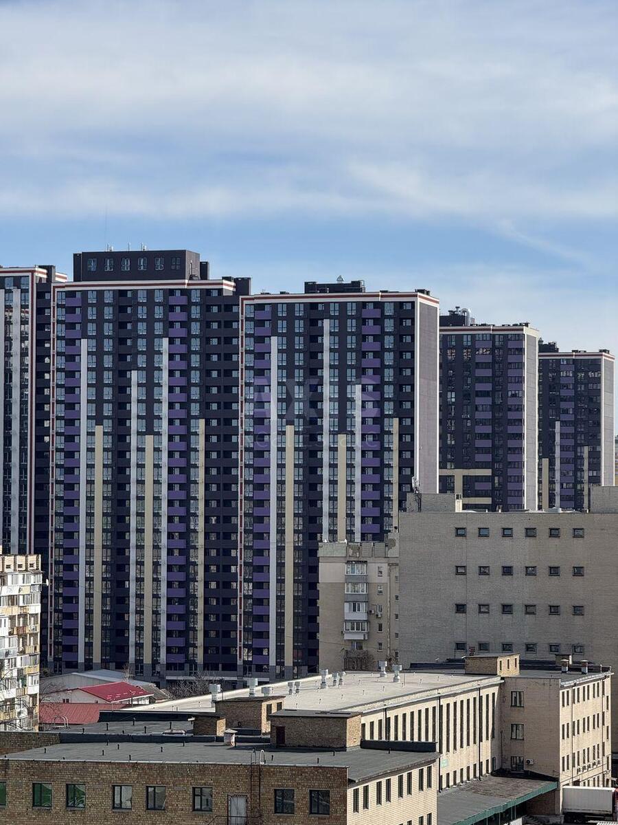 3k apartment vul. Kadets'kyj gaj 10