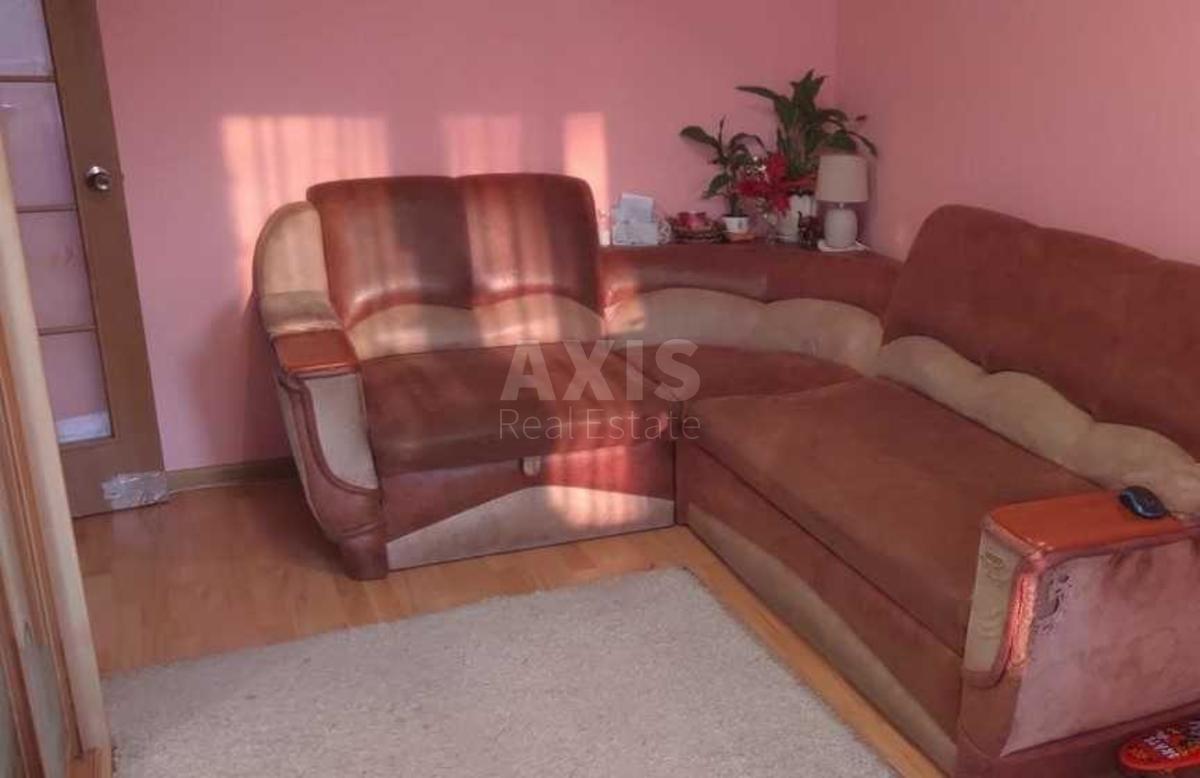 3k apartment vul. Vos'mogo Bereznja 72