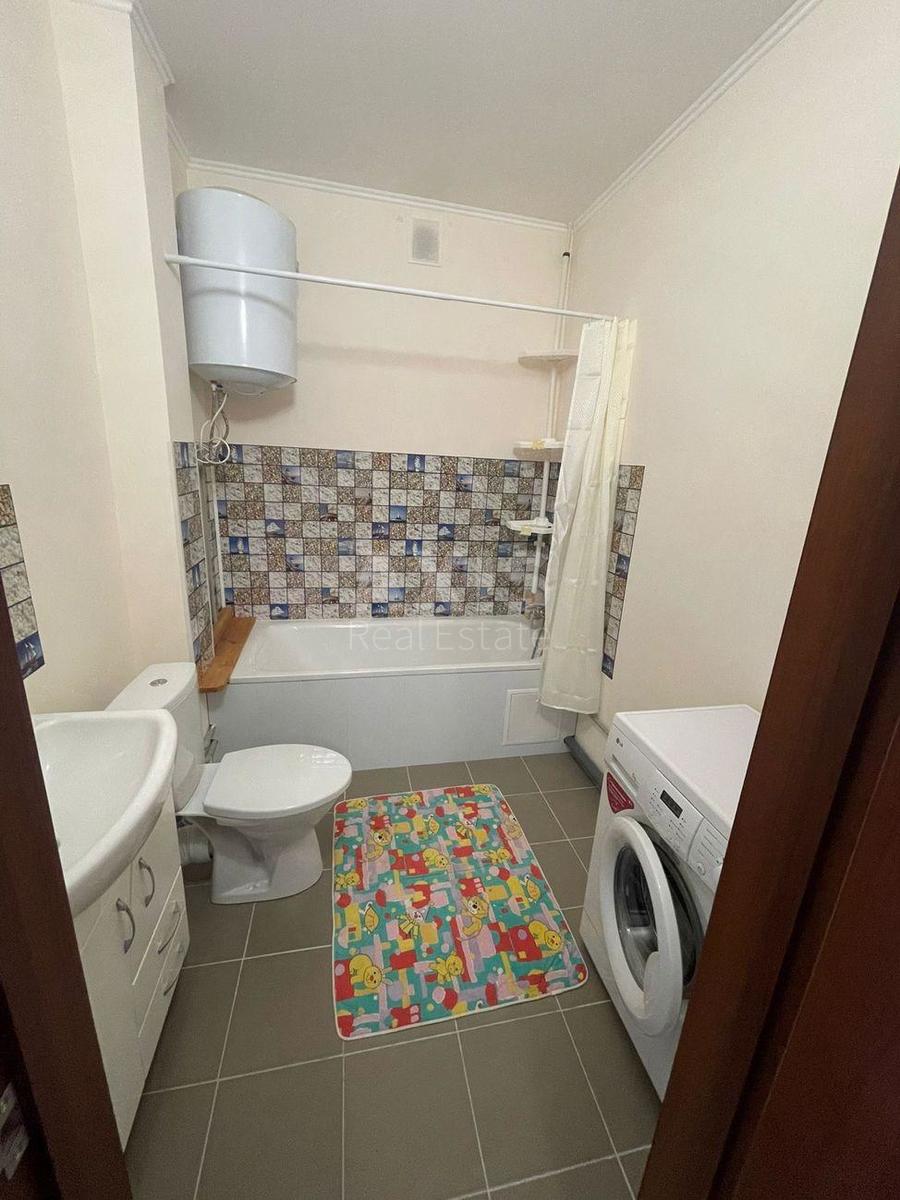 3k apartment vul. Metrologichna 1095