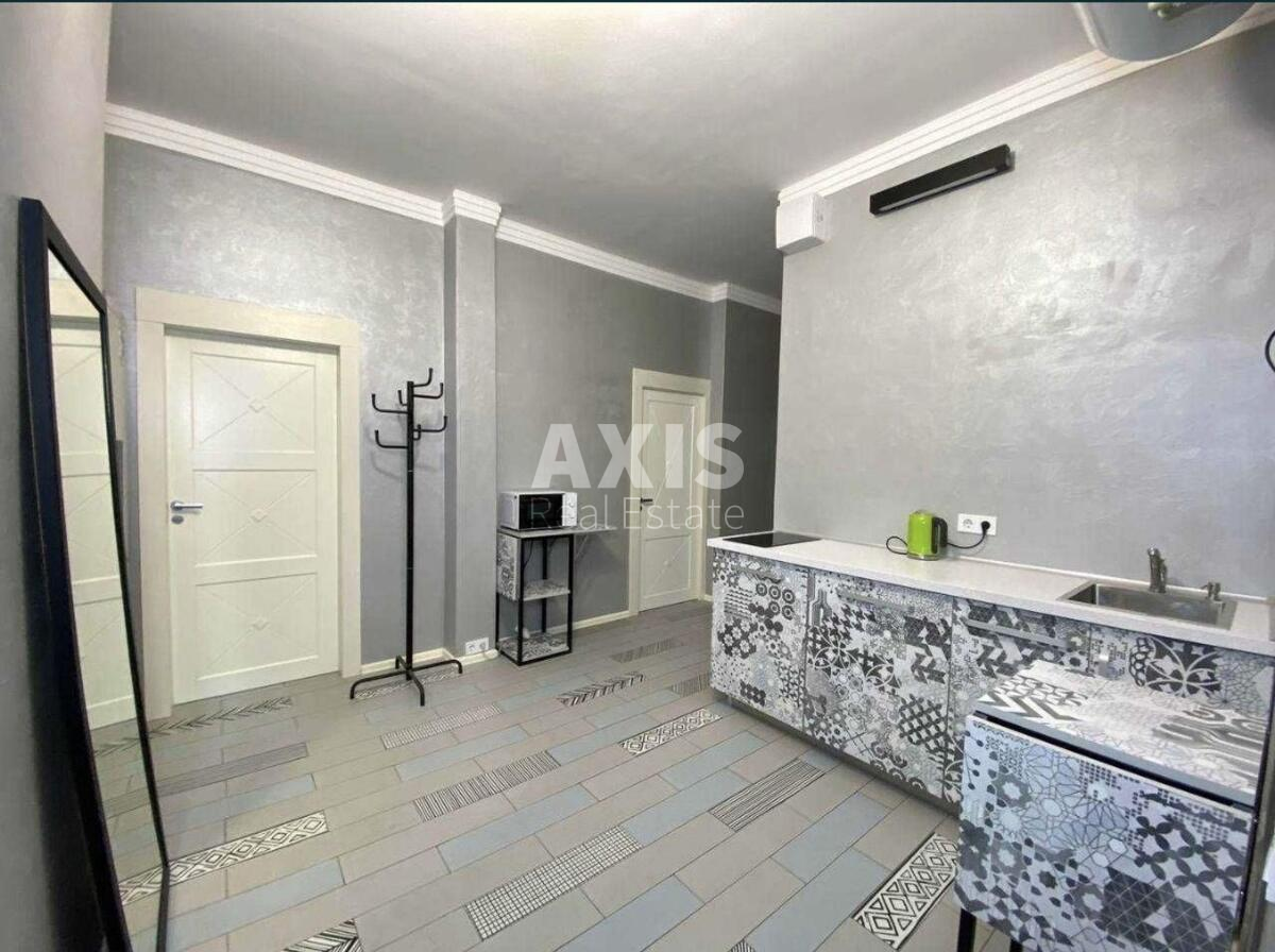 4k apartment vul. Kyrylo-Mefodii'vs'ka 2