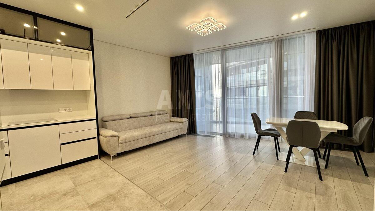 2k apartment vul. Predslavyns'ka 40